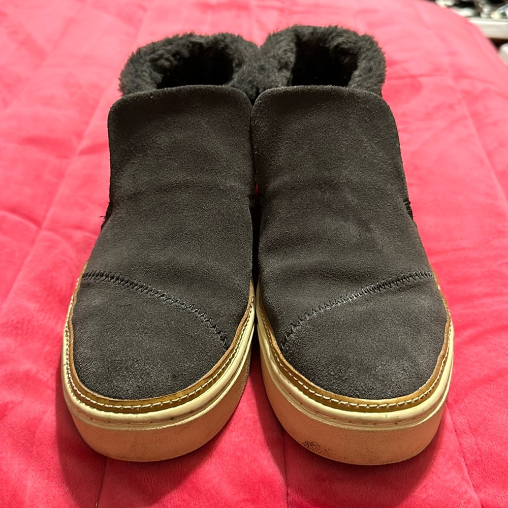 New Year’s Sale 🎉Toms Paxton Sneakers Size 7.5